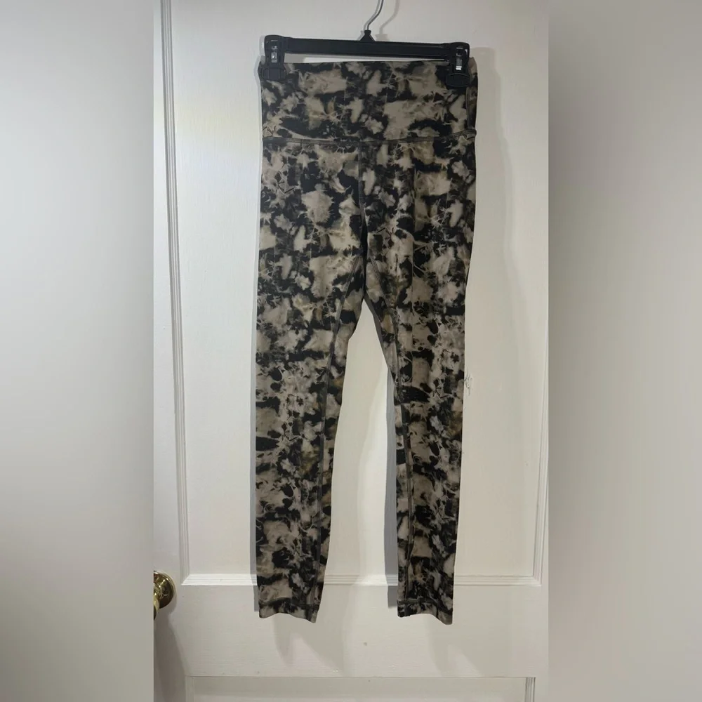 lululemon athletica Wunder Train High-Rise Crop 23